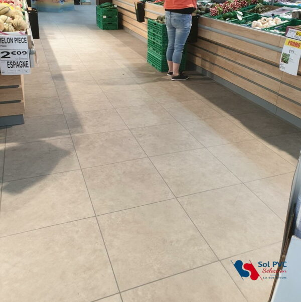 Sol en dalle Concorde granit pour un supermarché